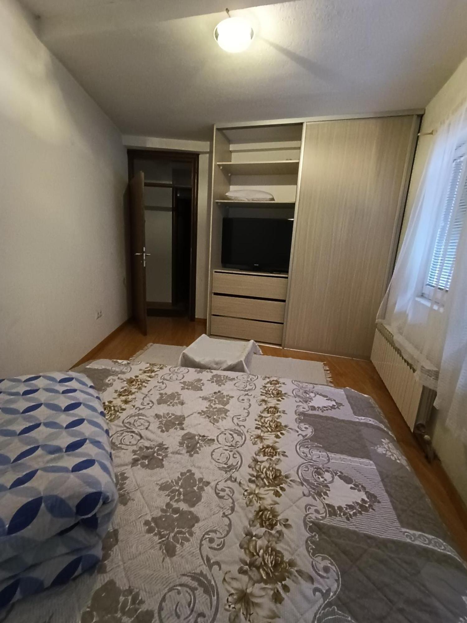Apartment Apartman Ana *
